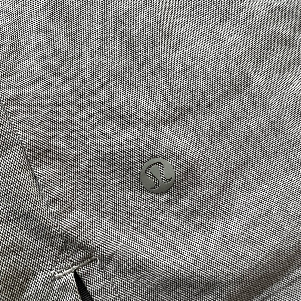 Lululemon Tshirt